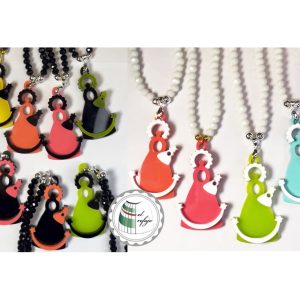 Collar Virgen de los llanos Metacrilato_2